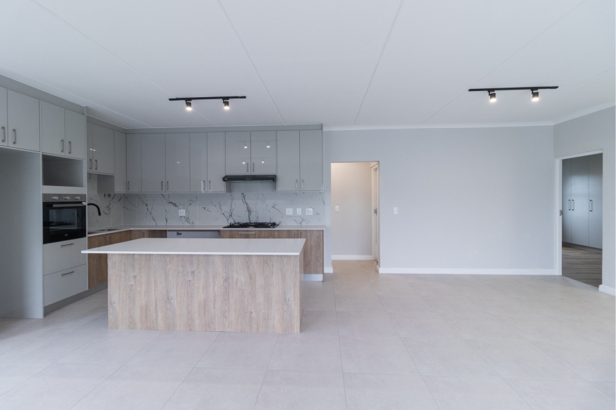 To Let 3 Bedroom Property for Rent in Sandown Western Cape